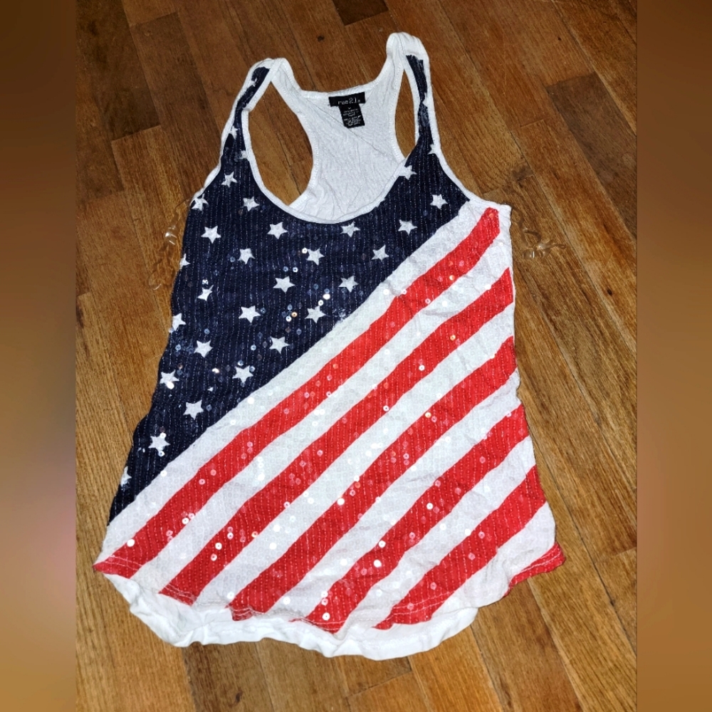 NWOT: AMERICAN FLAG TANK TOP: M
